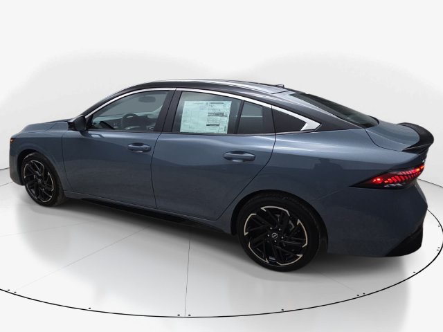 New 2027 Nissan Sentra SR w/ Floor Mat Package FWD image 8