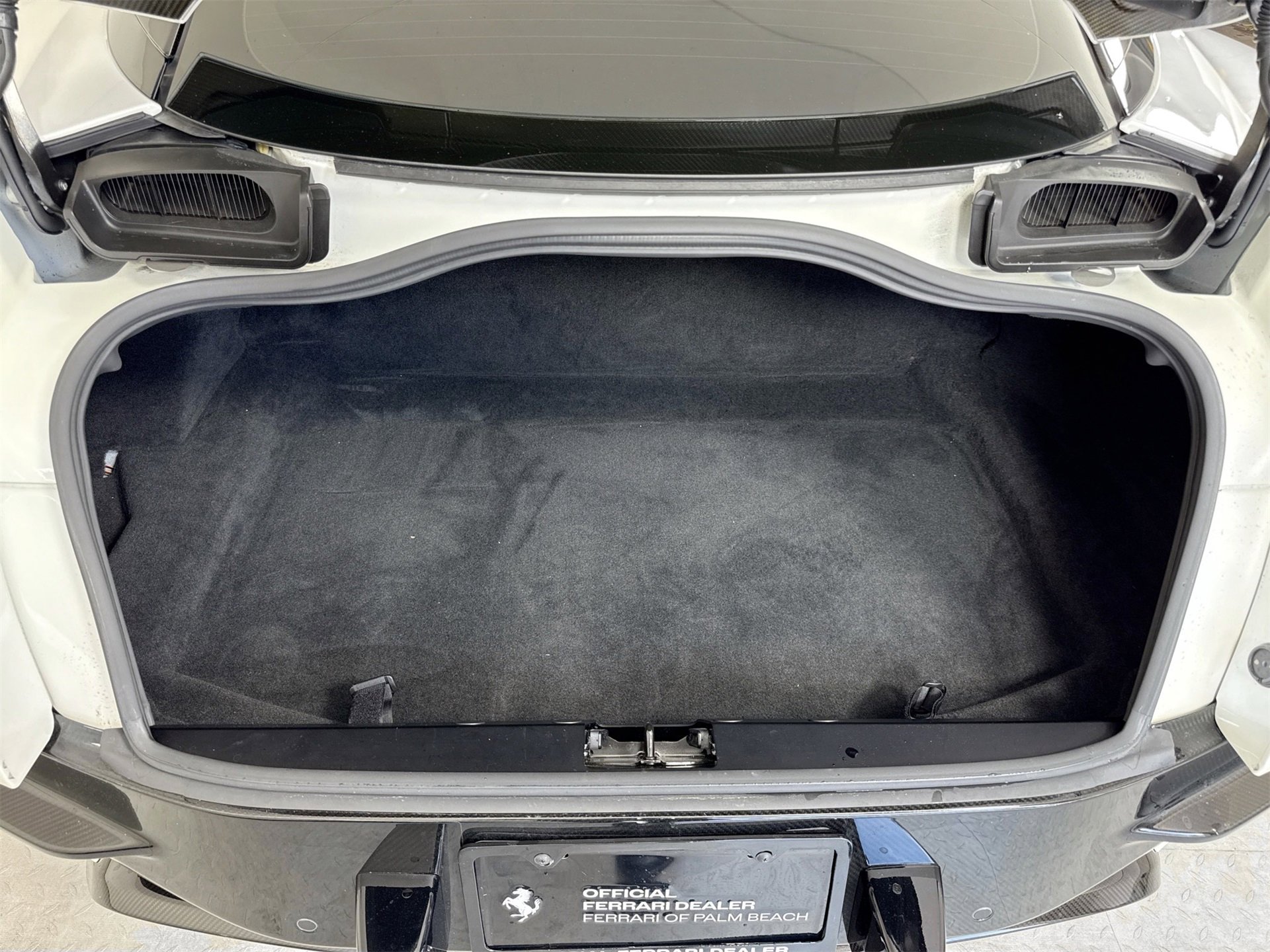 Used 2019 Aston Martin DBS Superleggera image 26