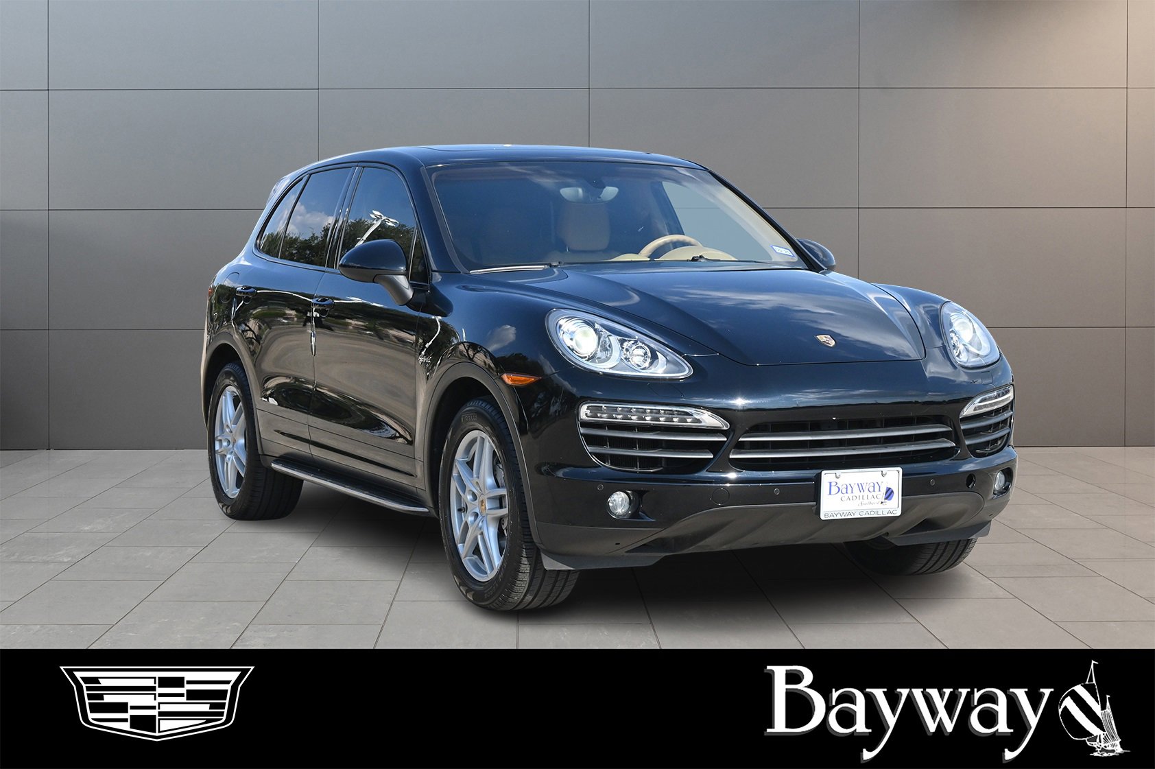 Used 2013 Porsche Cayenne S image 3