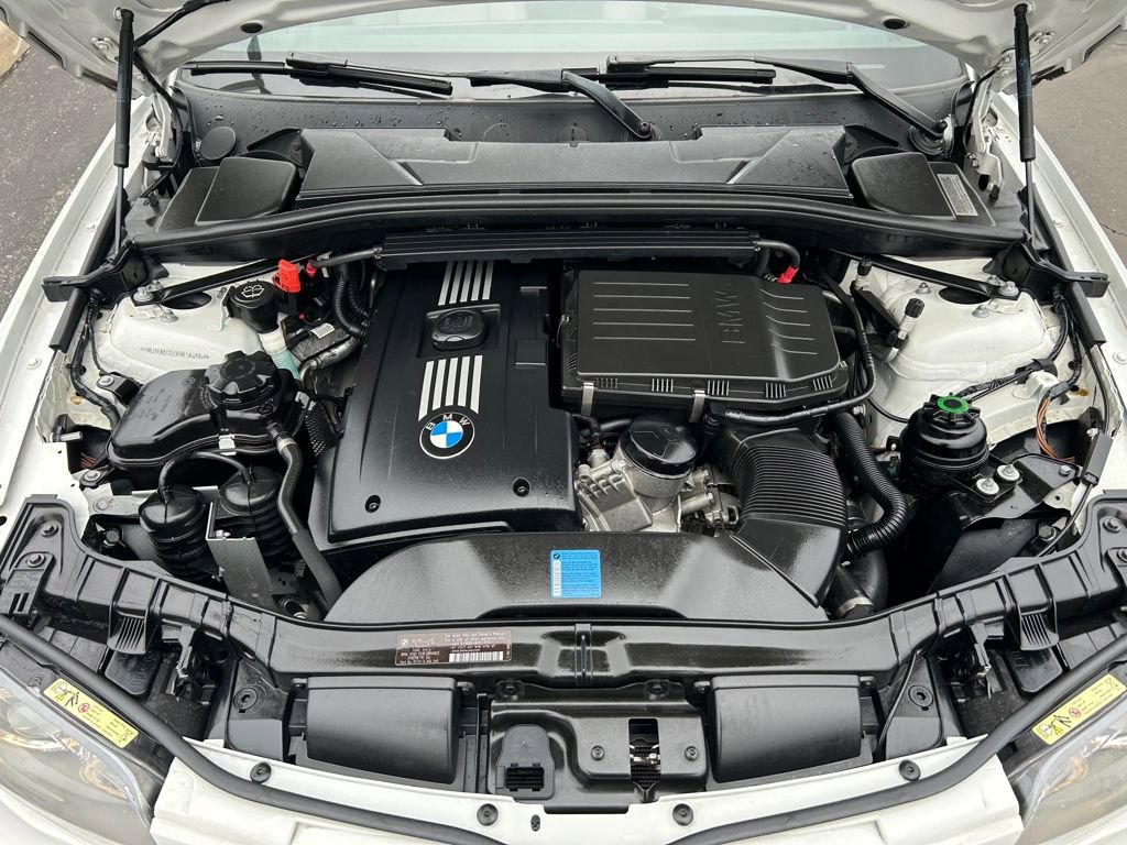 Used 2008 BMW 135i Convertible image 27