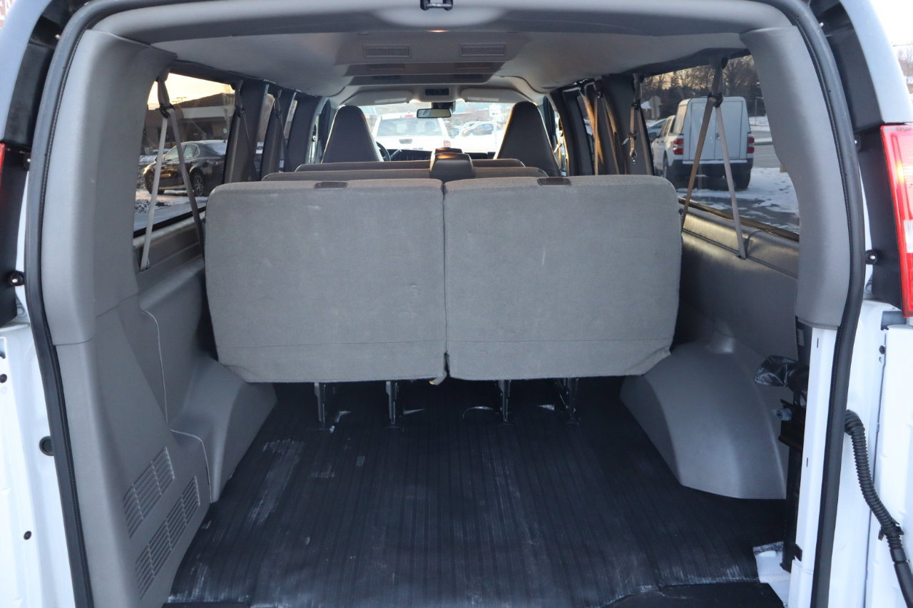 Used 2024 Chevrolet Express 3500 LT w/ LT Preferred Equipment Group image 8