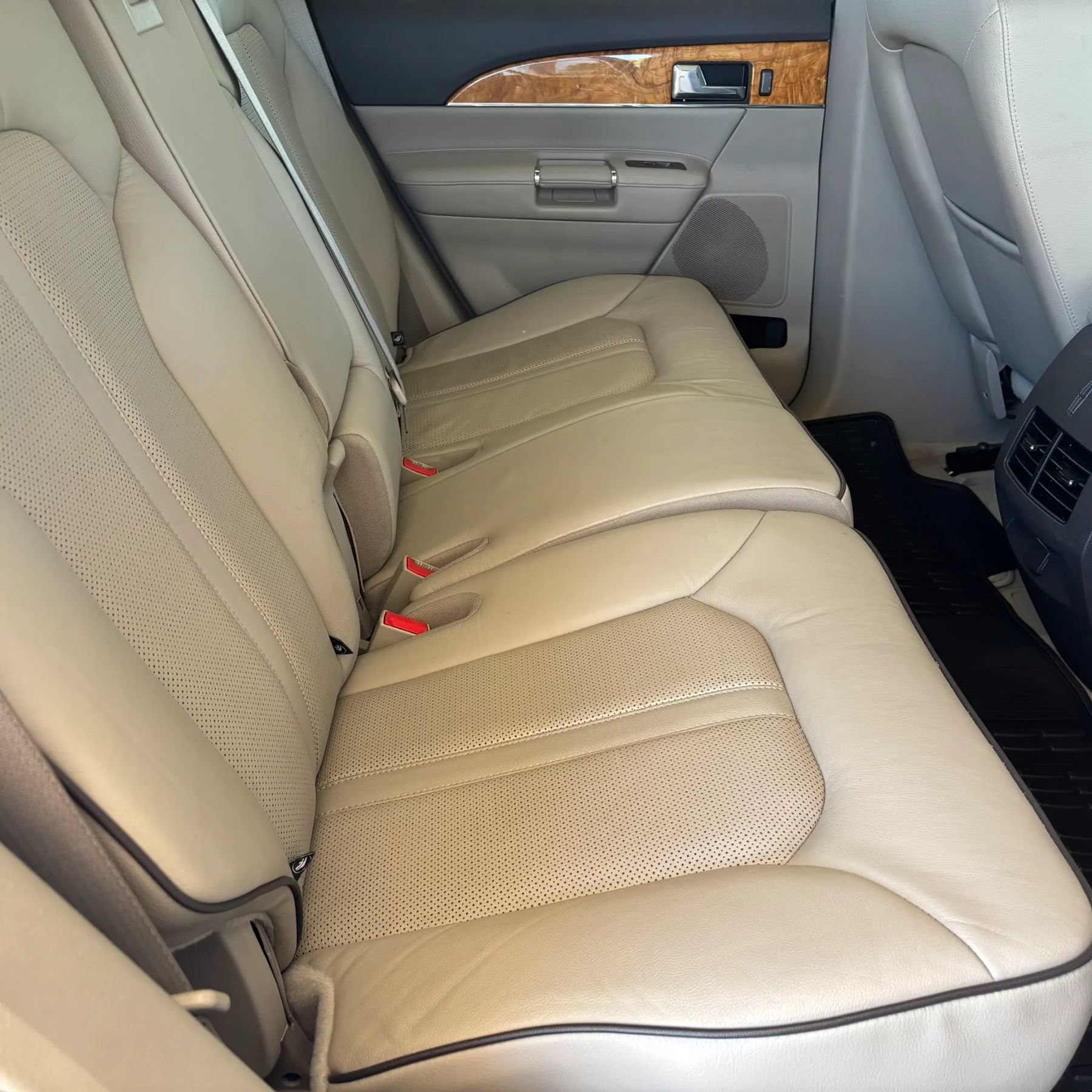 Used 2013 Lincoln MKX AWD image 18