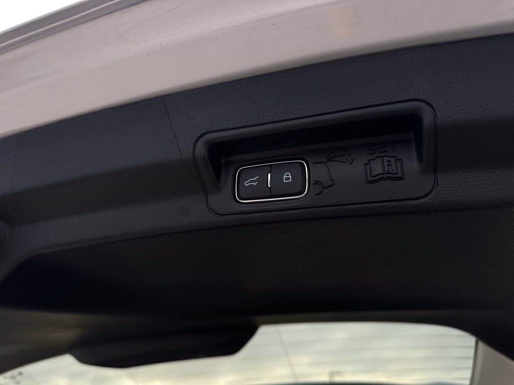 New 2026 Ford Explorer Active image 77