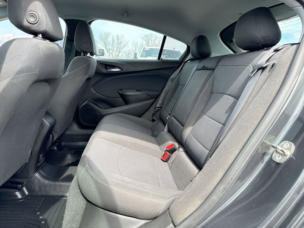 Used 2019 Chevrolet Cruze LT image 23