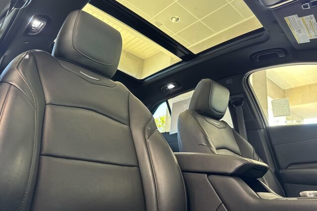 Used 2019 Cadillac XT4 Sport FWD image 17