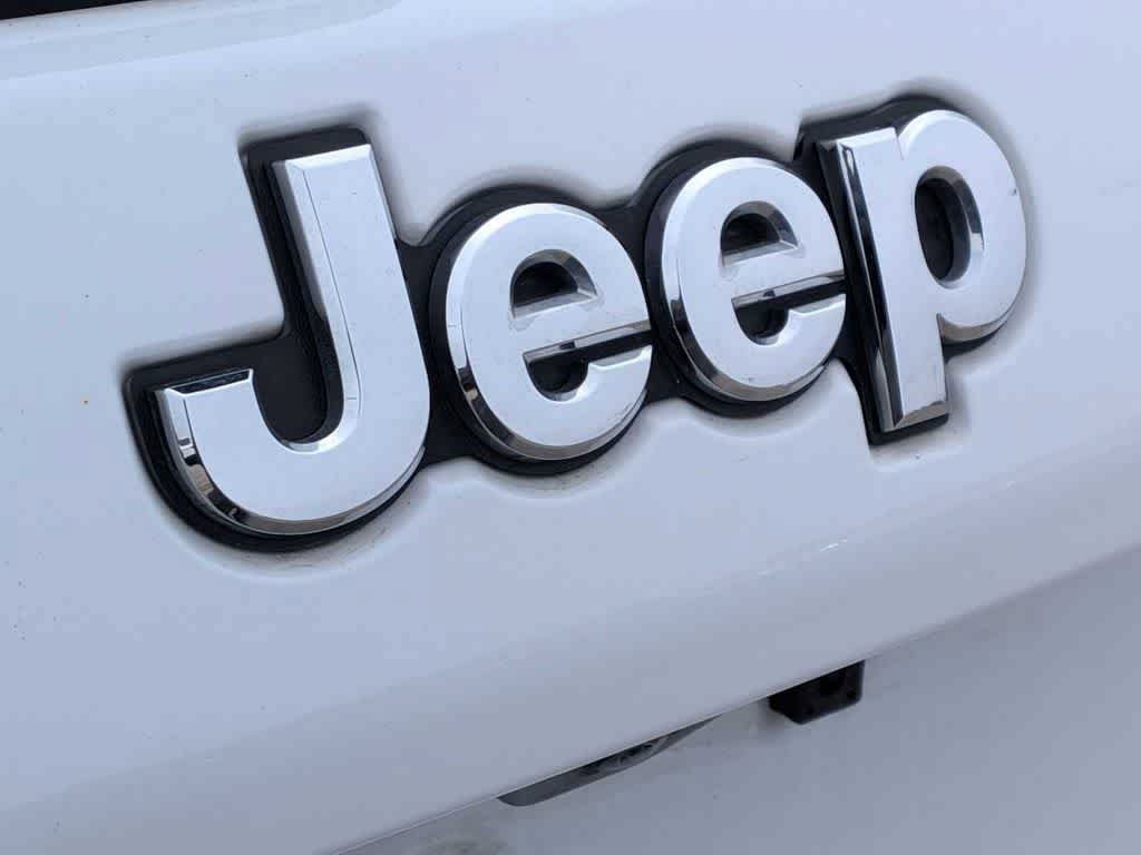 Certified 2025 Jeep Compass Latitude AWD/4WD image 12