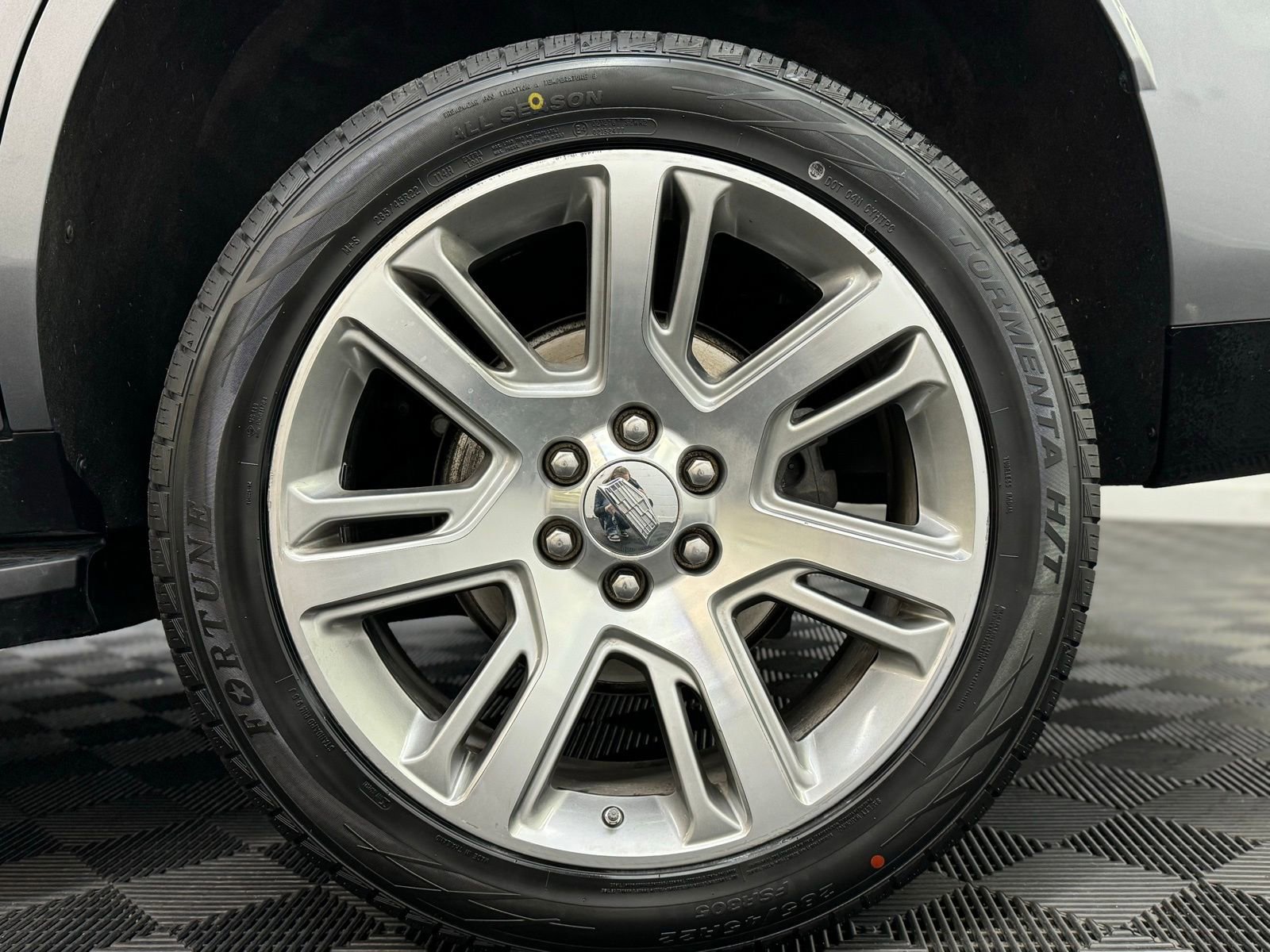 Used 2021 Cadillac Escalade Premium Luxury image 9