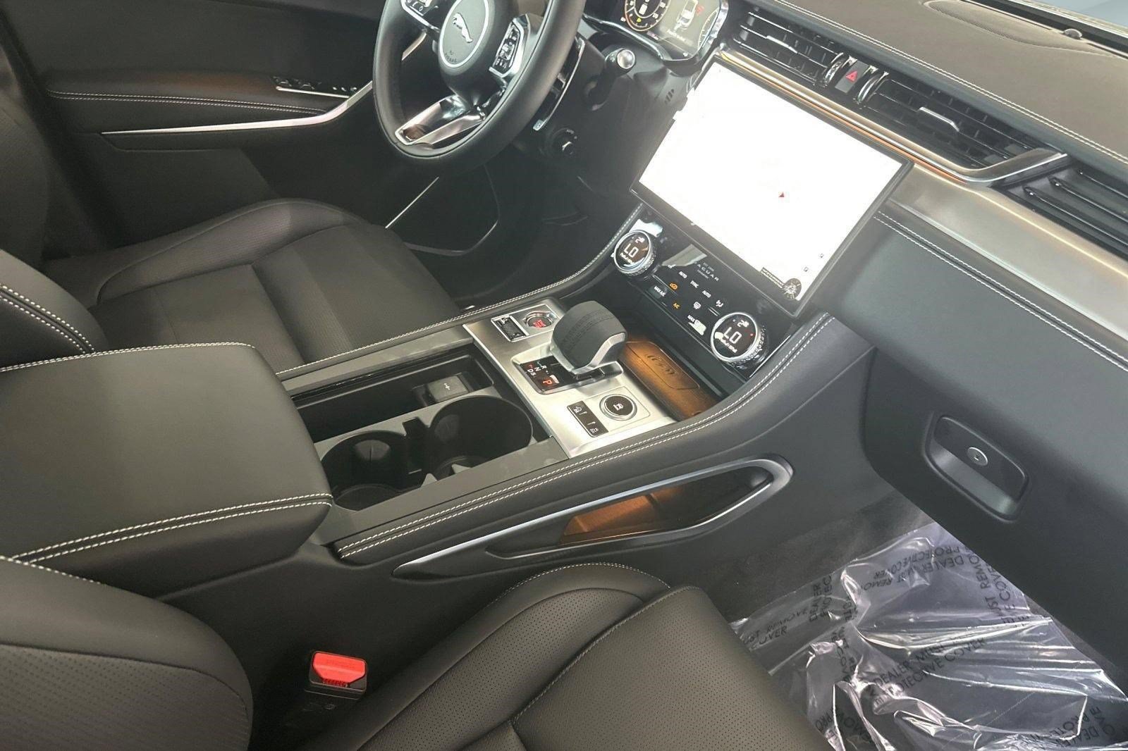 New 2026 Jaguar F-PACE R-Dynamic S AWD/4WD image 28