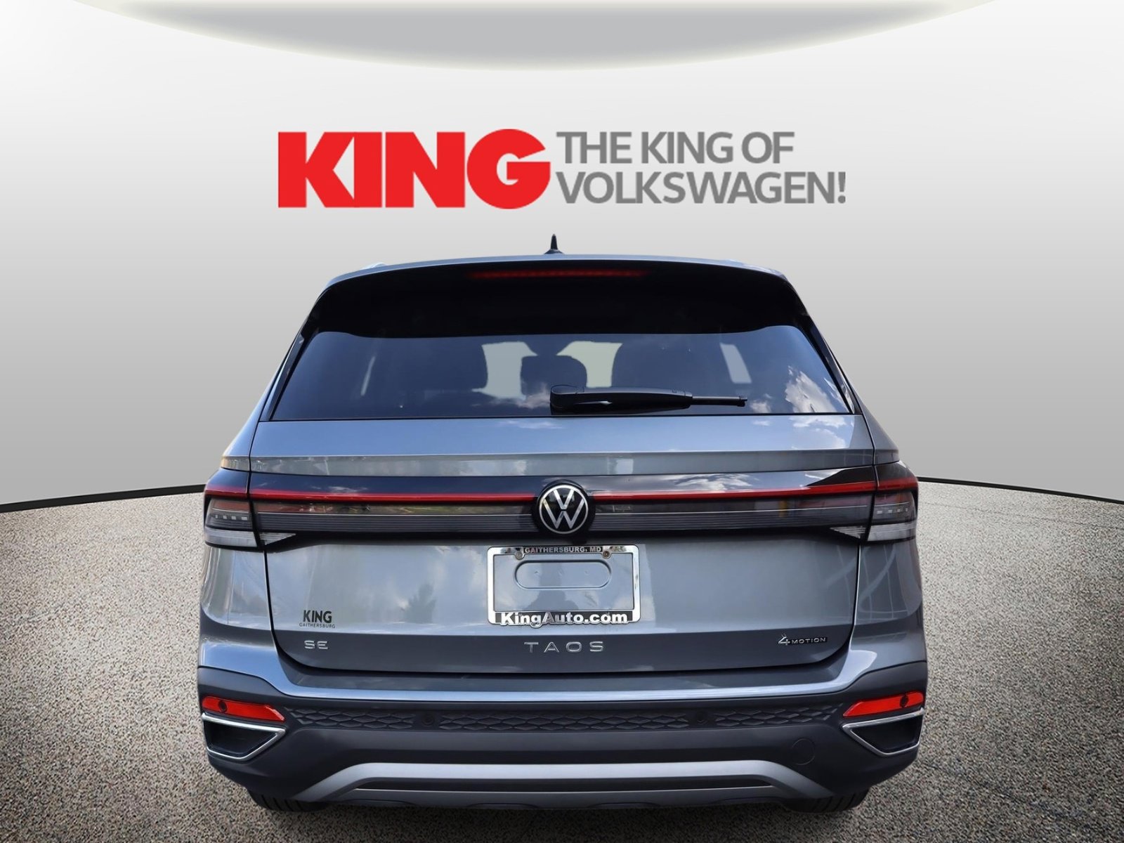 Certified 2025 Volkswagen Taos SE w/ Panoramic Sunroof Package image 4