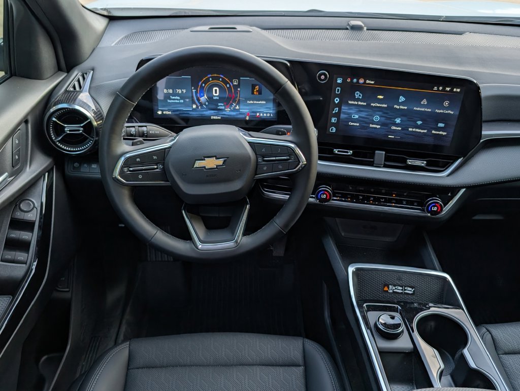 New 2027 Chevrolet Equinox LT w/ Convenience Package II FWD image 4
