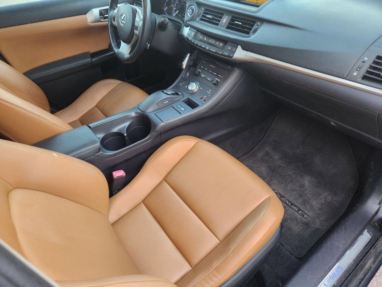 Used 2011 Lexus CT 200h Premium w/ Premium Audio Pkg image 22