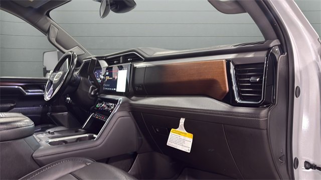 Used 2024 GMC Sierra 3500 Denali image 36