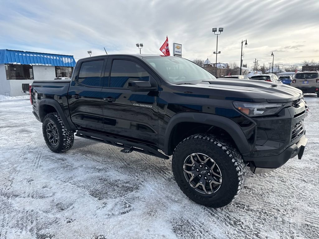 Used 2024 Chevrolet Colorado ZR2 w/ Technology Package image 5