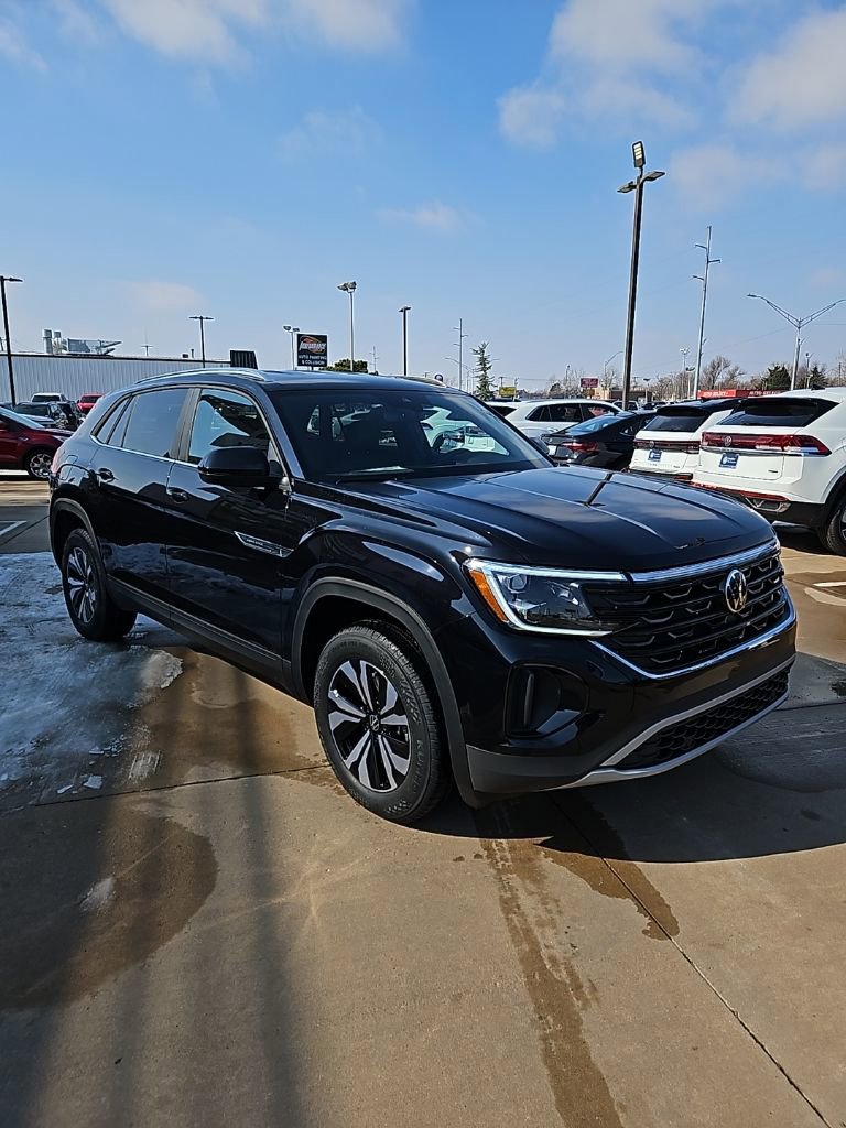 New 2026 Volkswagen Atlas Cross Sport SE image 3