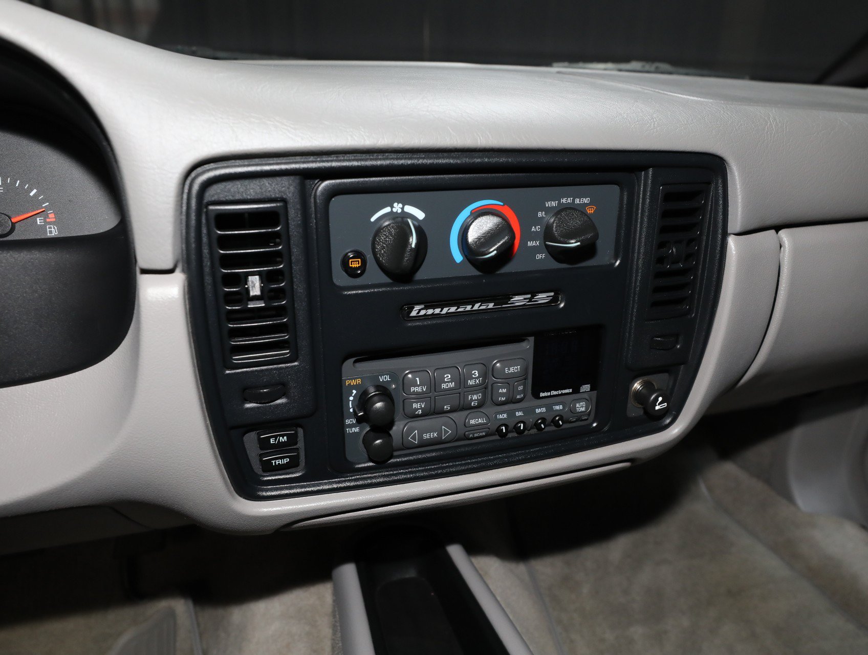 Used 1996 Chevrolet Impala SS RWD image 55