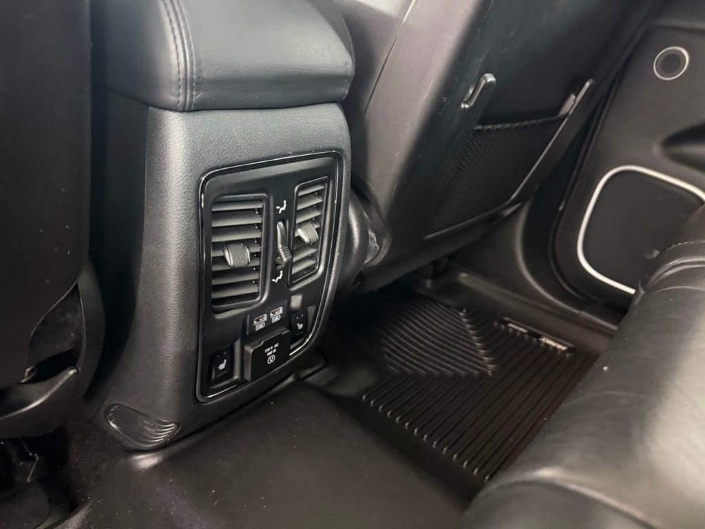 Used 2018 Jeep Grand Cherokee Summit image 32