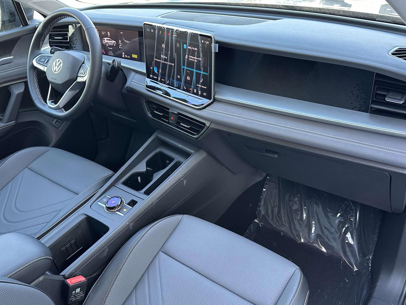 New 2026 Volkswagen Tiguan SE image 12