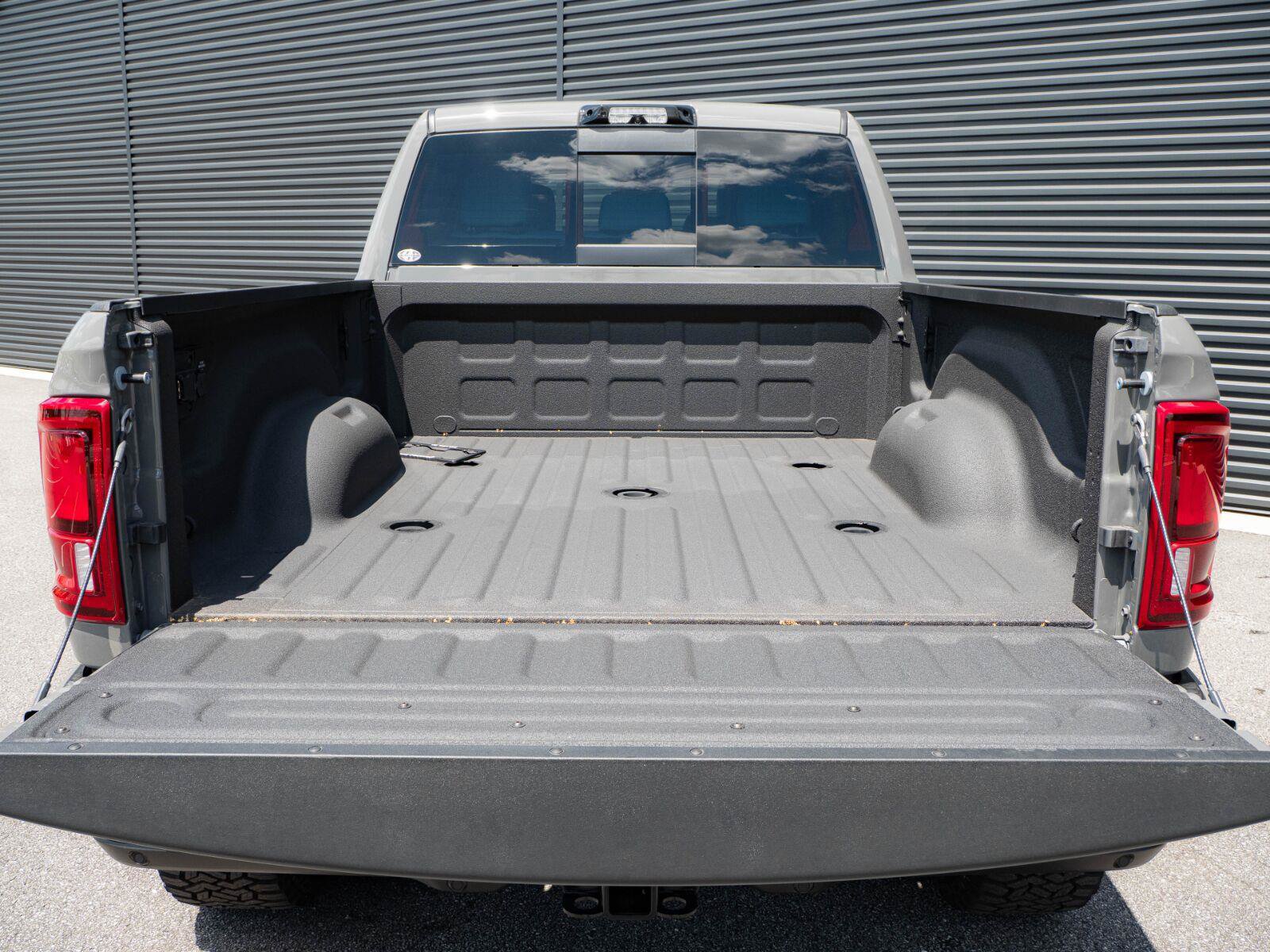 Used 2026 RAM 2500 Limited AWD/4WD image 29