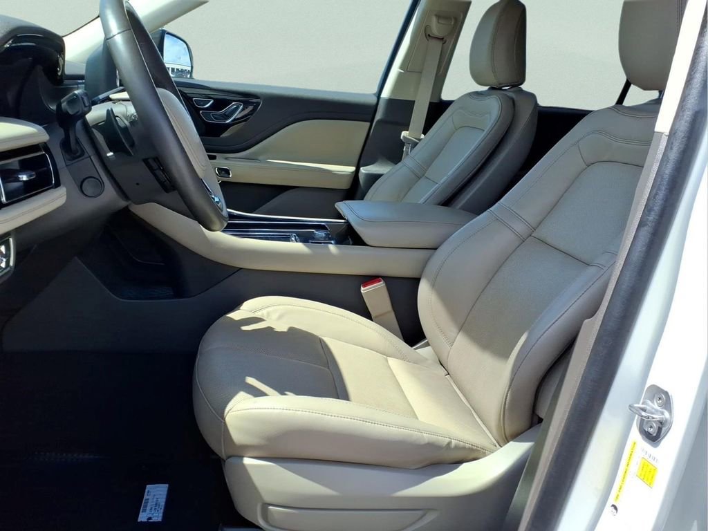 Used 2023 Lincoln Aviator Reserve RWD image 13