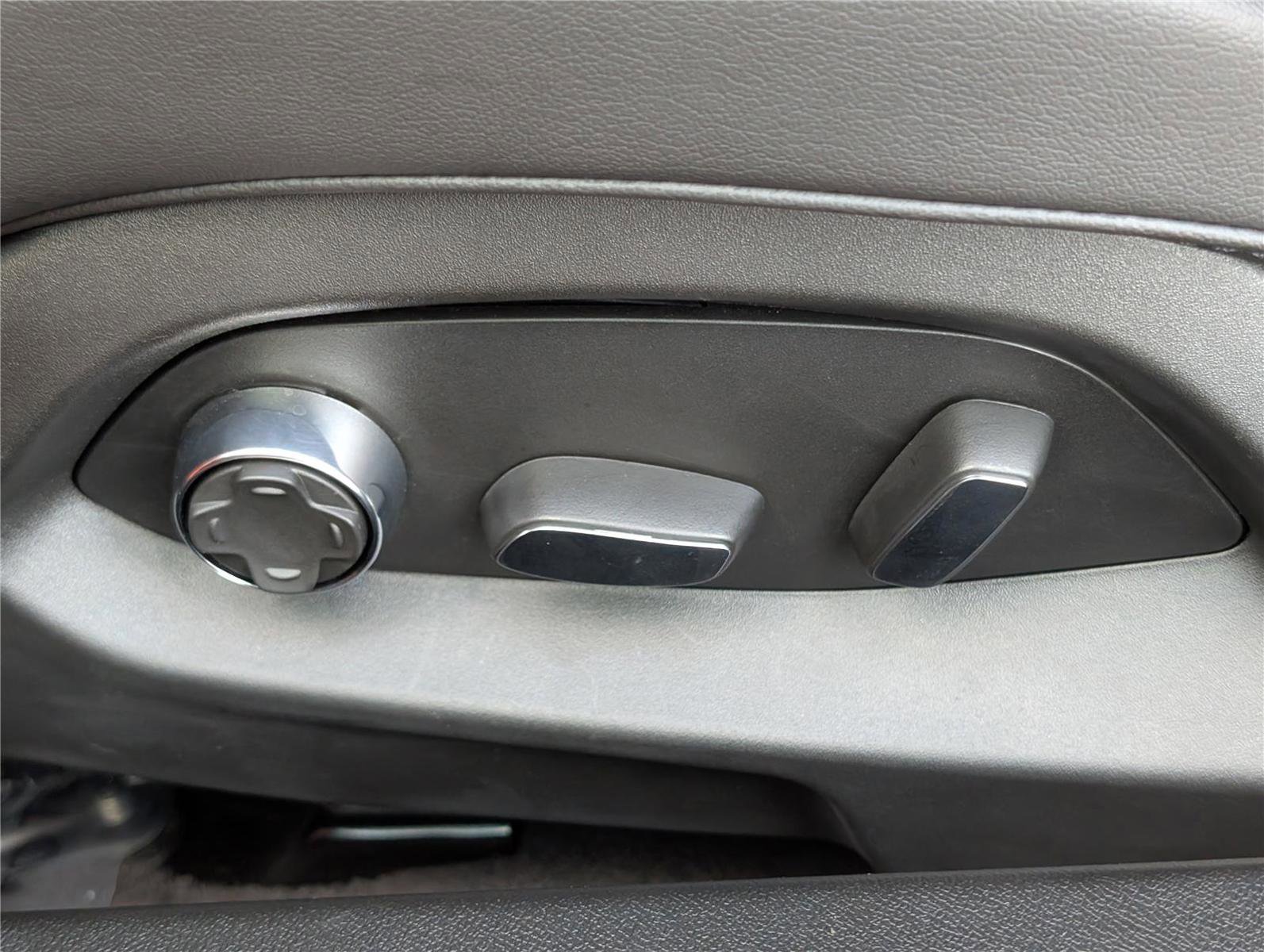 Used 2023 Chevrolet Corvette Z06 w/ Z07 Performance Package image 21