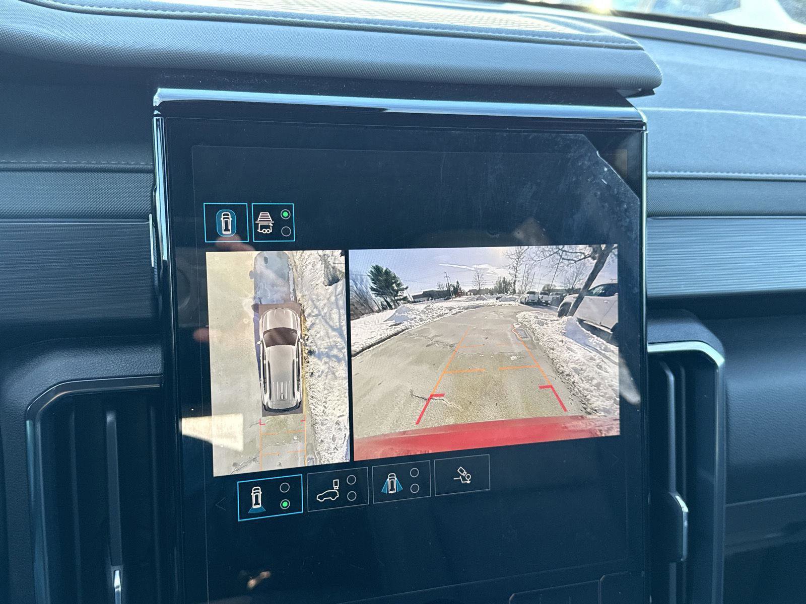 Used 2024 GMC Acadia AT4 image 20