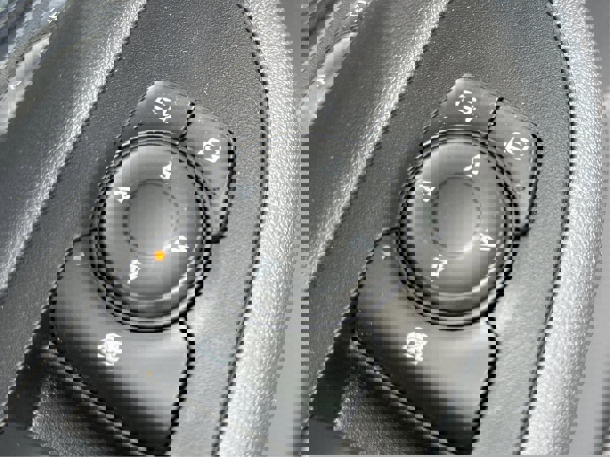 Used 2021 Chevrolet Bolt LT image 33