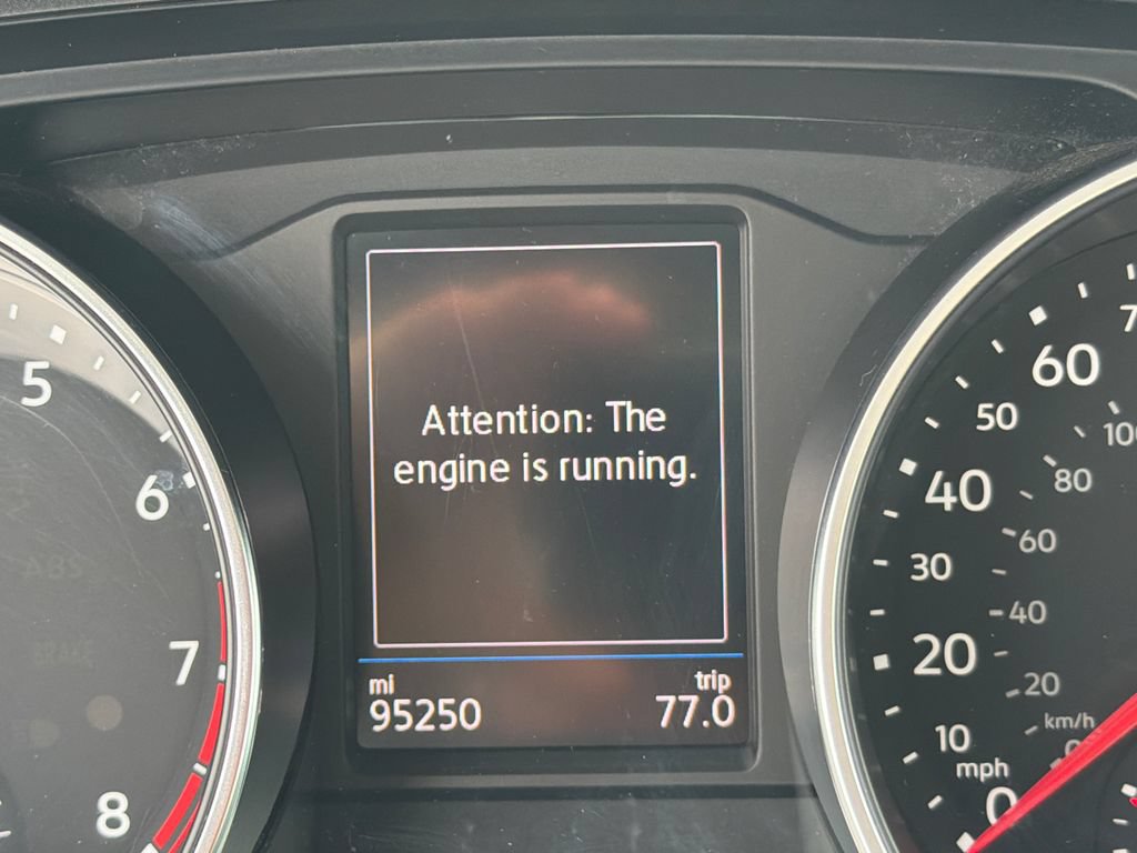 Used 2021 Volkswagen Tiguan SE FWD image 28