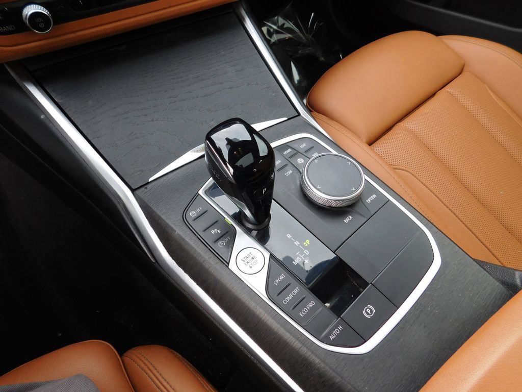 Used 2022 BMW 330i xDrive Sedan w/ Premium Package image 21