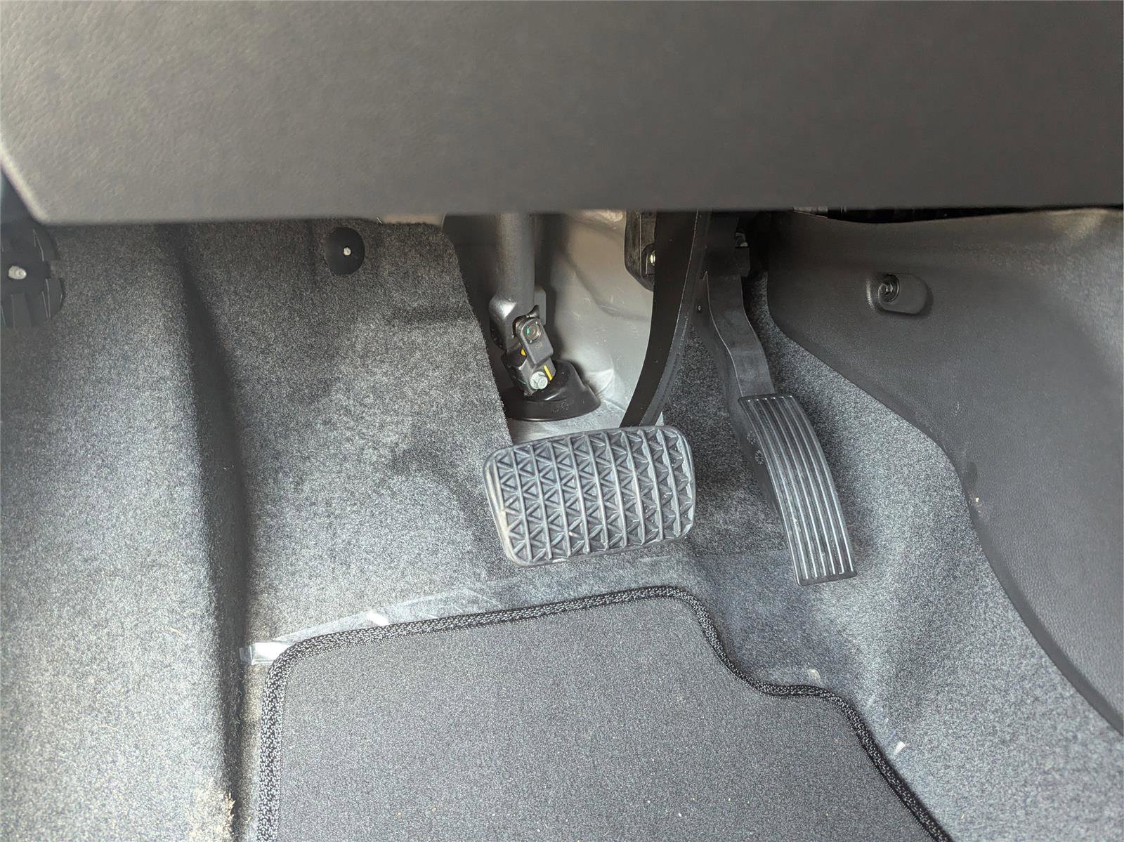 New 2026 Chevrolet Trax RS w/ Driver Confidence Package image 19