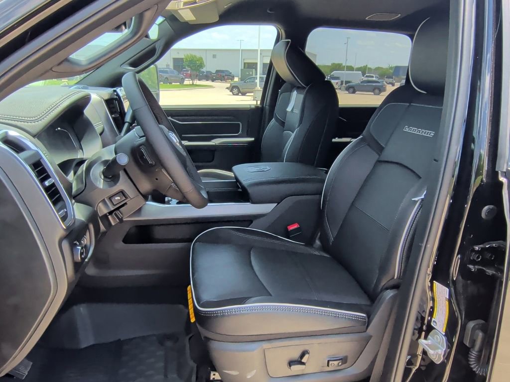 New 2026 RAM 3500 Laramie AWD/4WD image 13