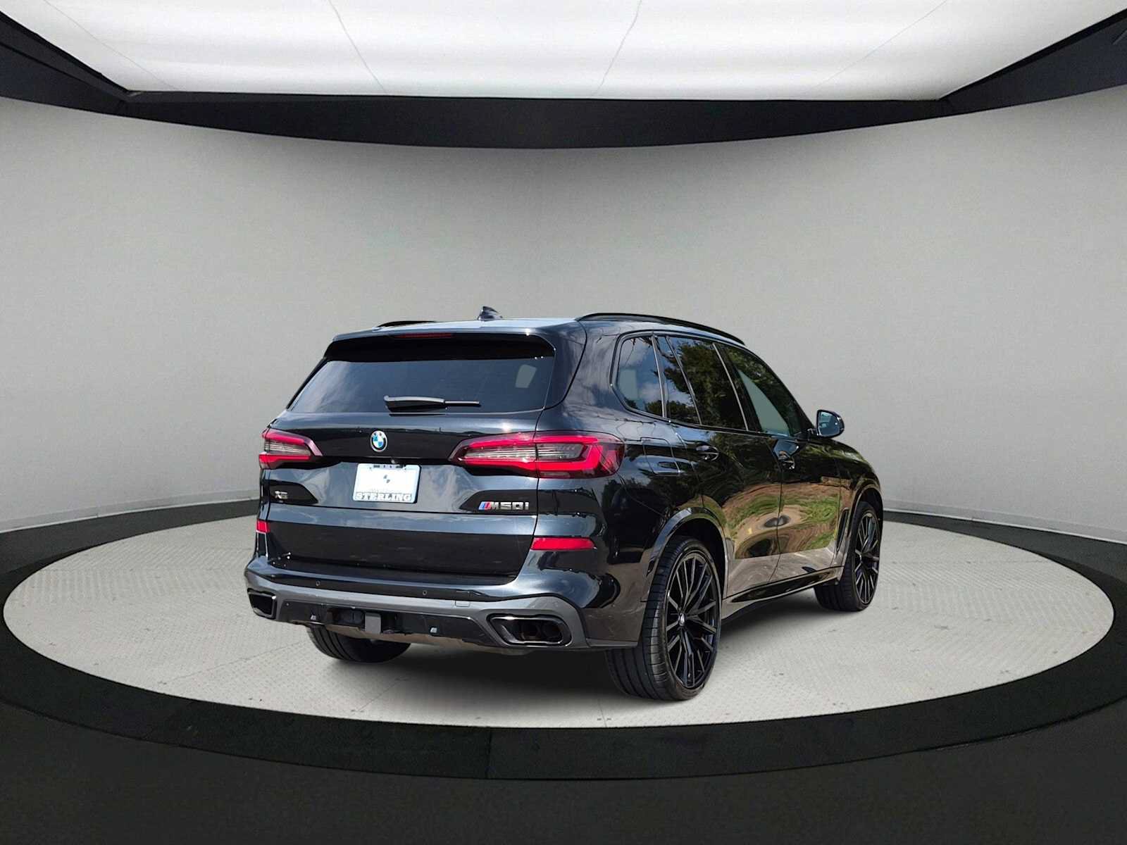 Used 2021 BMW X5 M50i w/ Premium Package AWD/4WD image 8