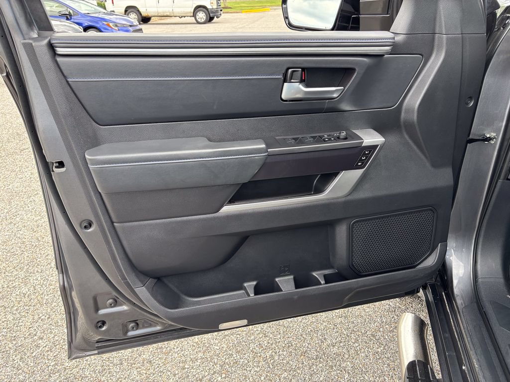 Used 2023 Toyota Tundra Platinum AWD/4WD image 18
