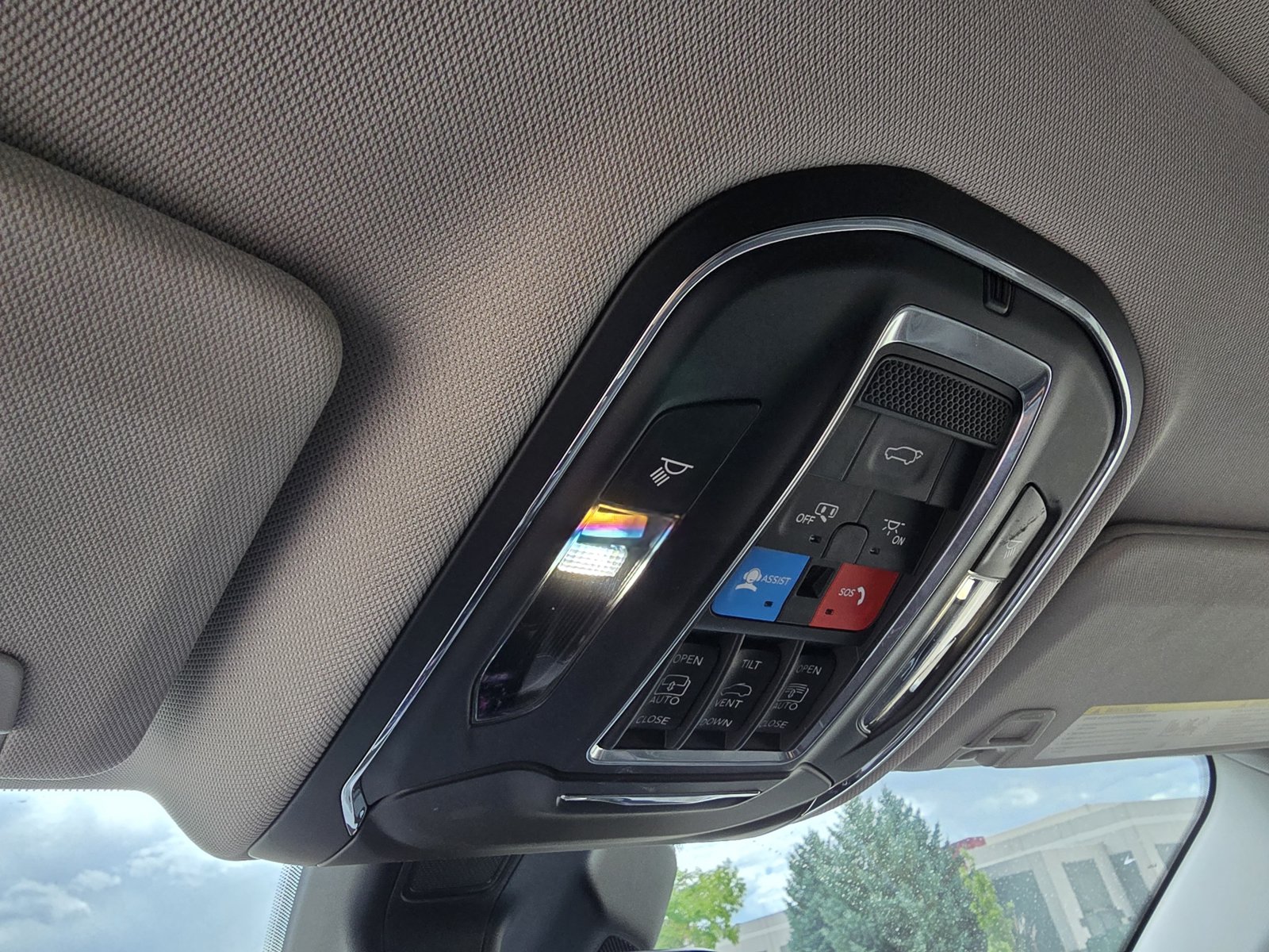 Used 2023 Jeep Grand Cherokee 4WD 4xe image 23