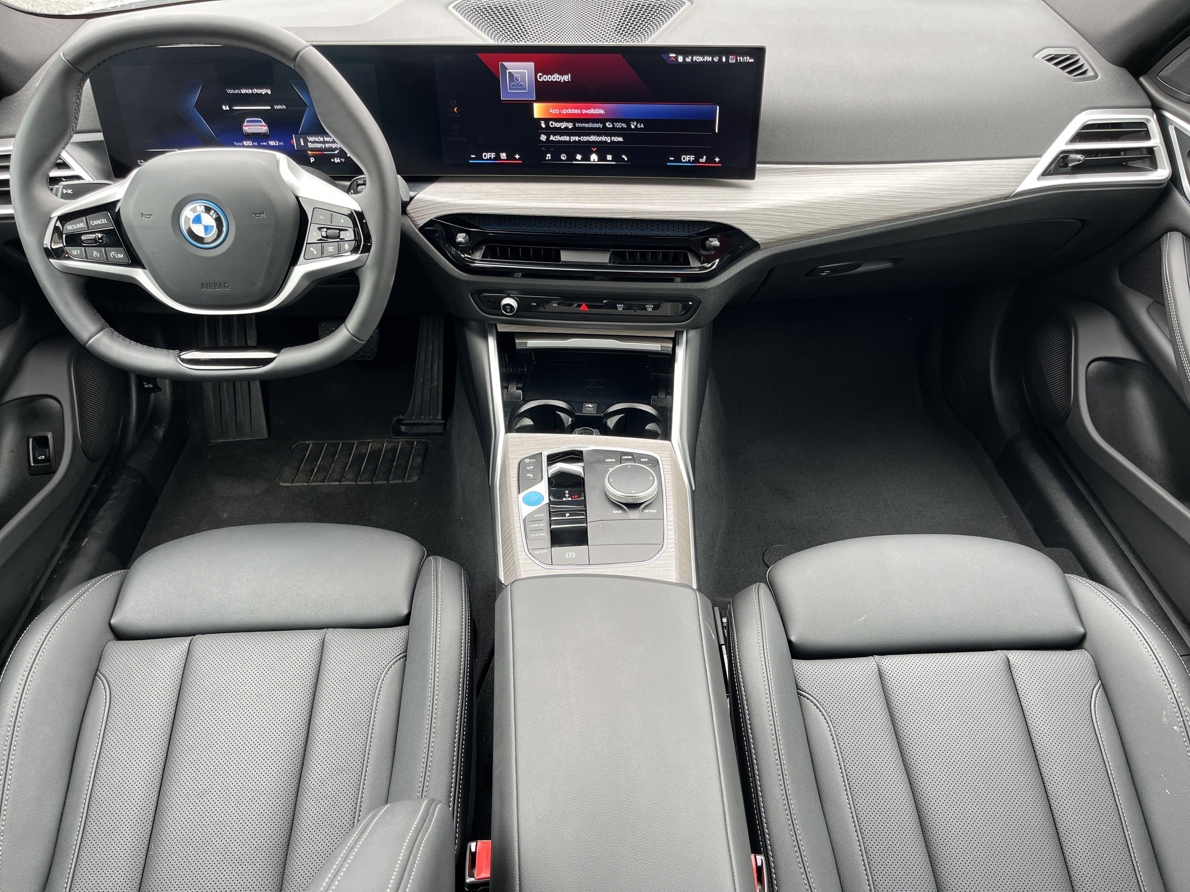 Used 2025 BMW i4 xDrive40i image 3