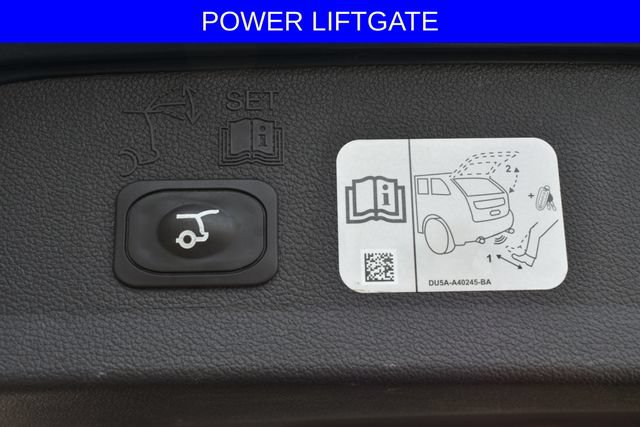 Used 2019 Ford Escape Titanium AWD/4WD image 9
