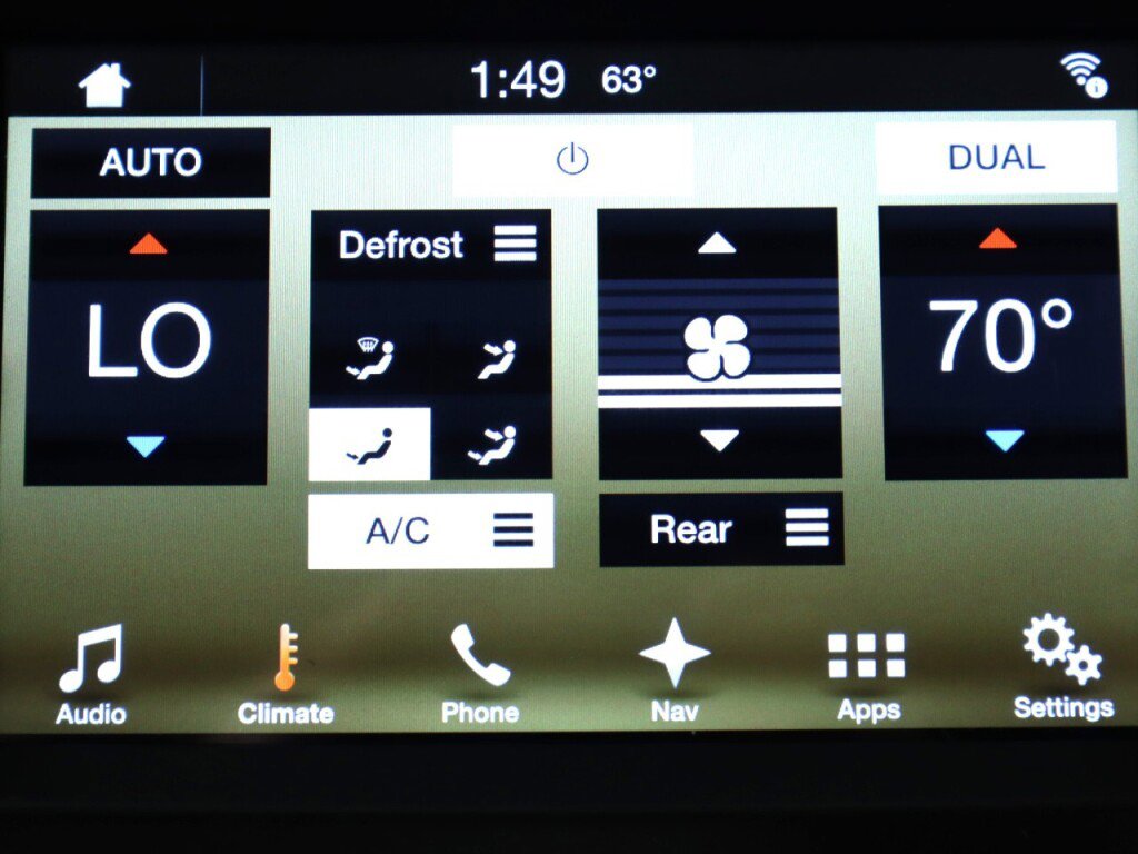 Used 2016 Lincoln Navigator Select RWD image 18
