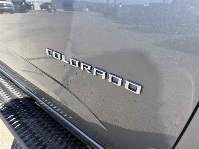 Used 2021 Chevrolet Colorado Z71 w/ Safety Package AWD/4WD image 11