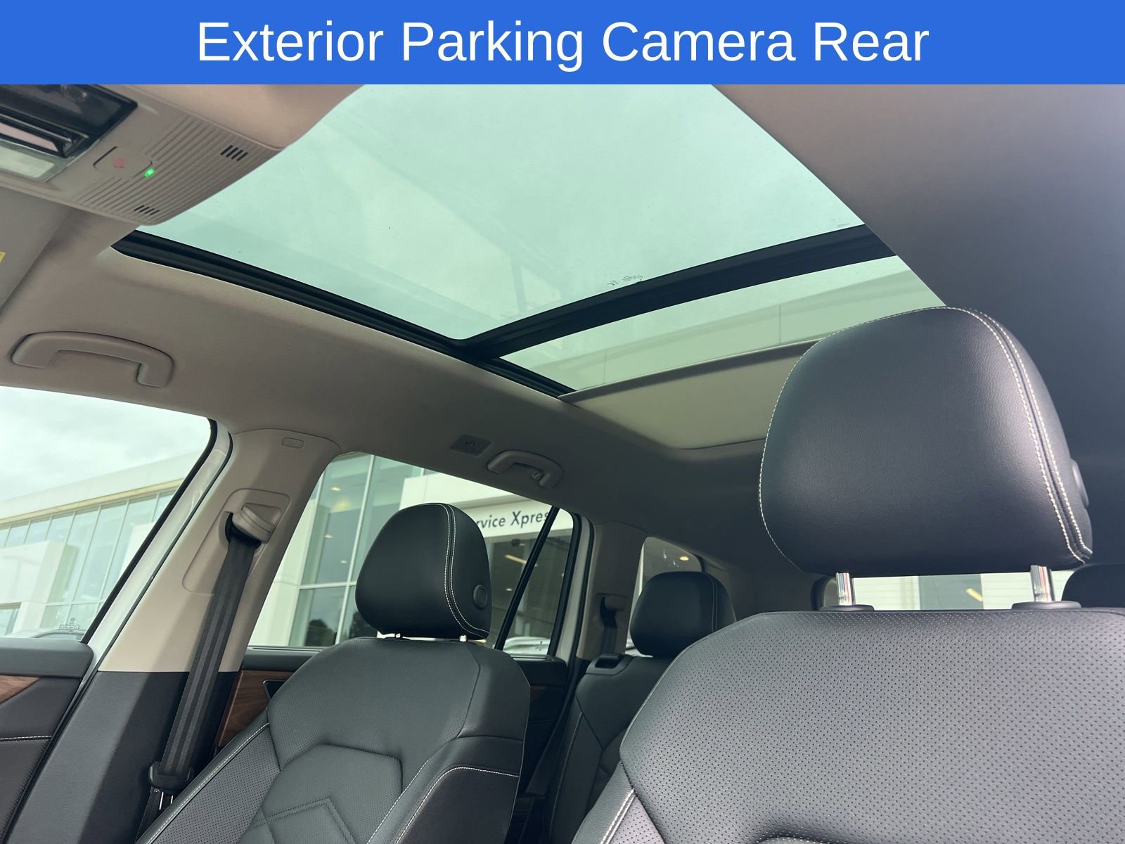 Used 2025 Volkswagen Atlas SE w/ Panoramic Sunroof Package image 14