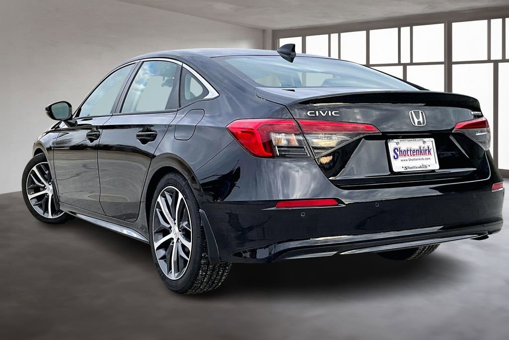 Used 2024 Honda Civic Touring image 4