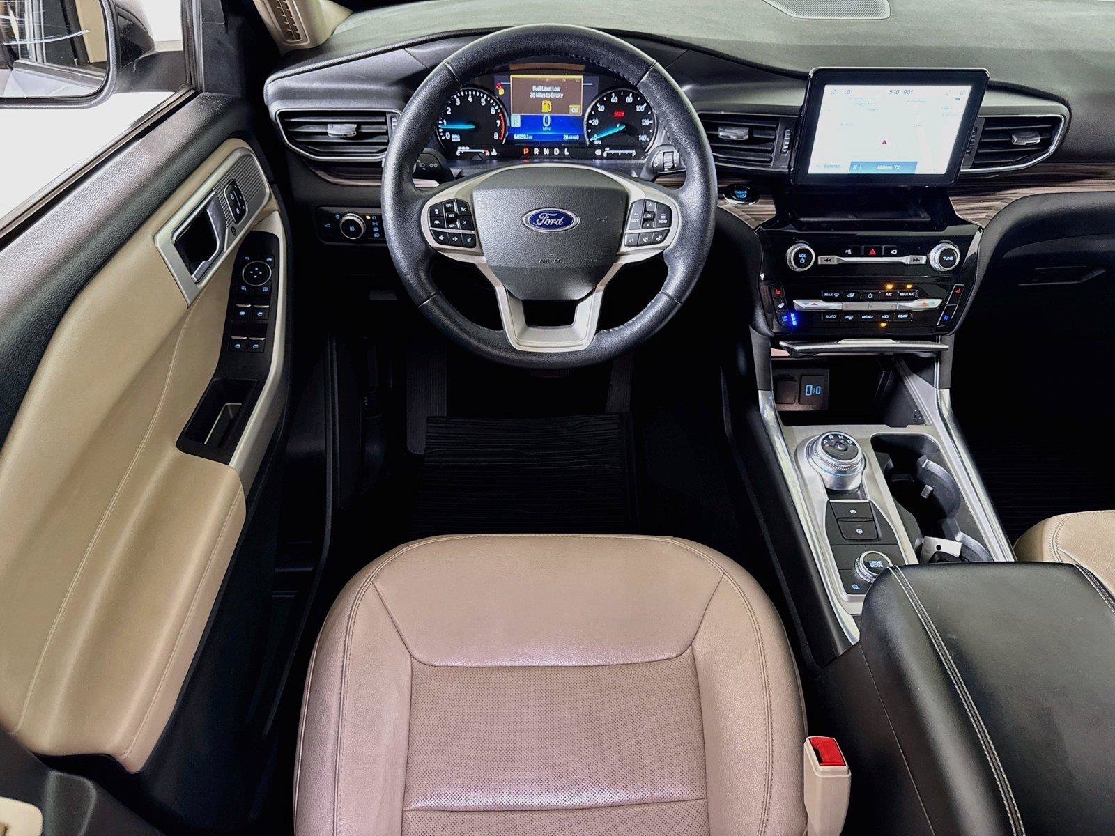 Used 2022 Ford Explorer Limited w/ Equipment Group 301A AWD/4WD image 21