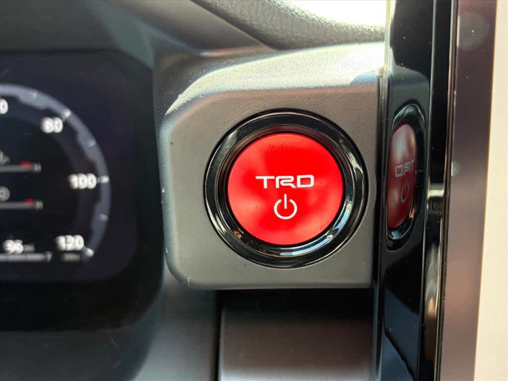 Used 2025 Toyota Tacoma TRD Off-Road AWD/4WD image 18