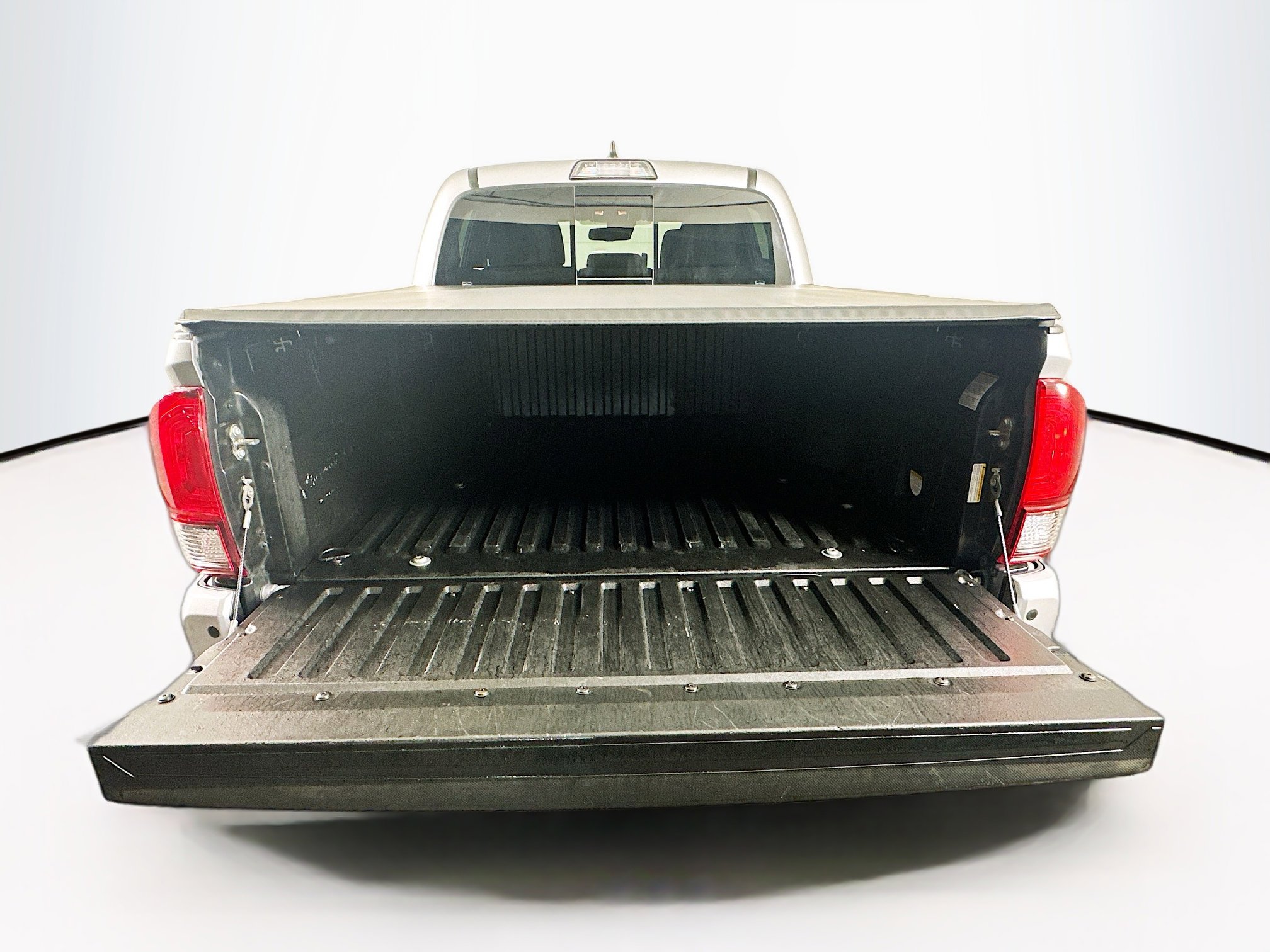 Used 2019 Toyota Tacoma TRD Sport w/ Technology Package image 27