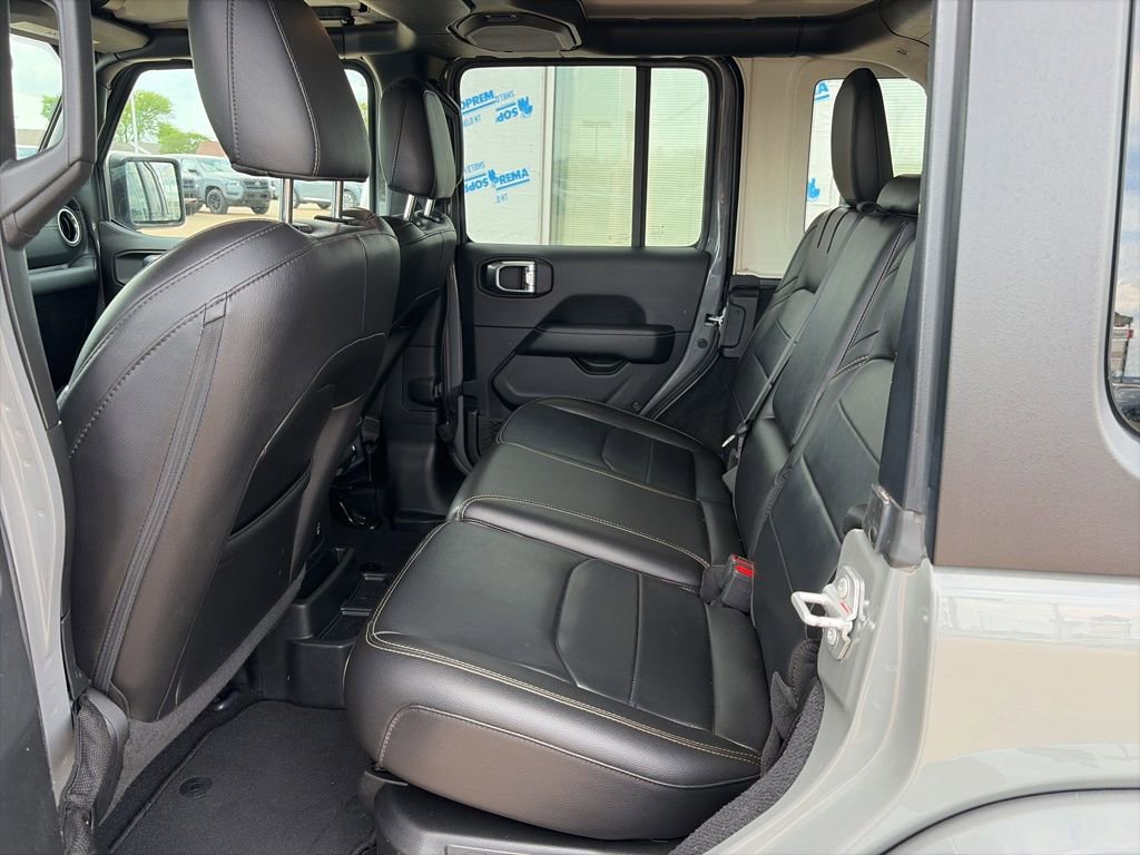 Used 2023 Jeep Wrangler Unlimited Sahara image 8