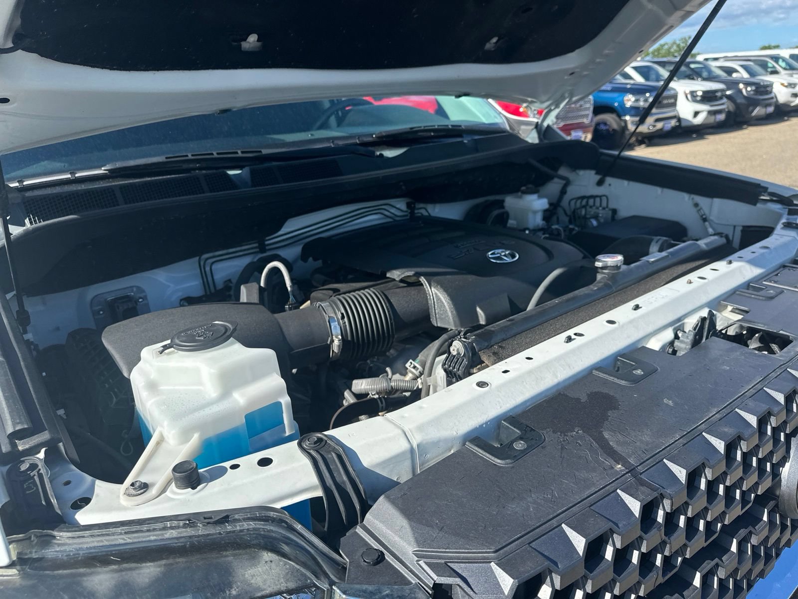 Used 2020 Toyota Tundra SR5 w/ SR5 Upgrade Package AWD/4WD image 42