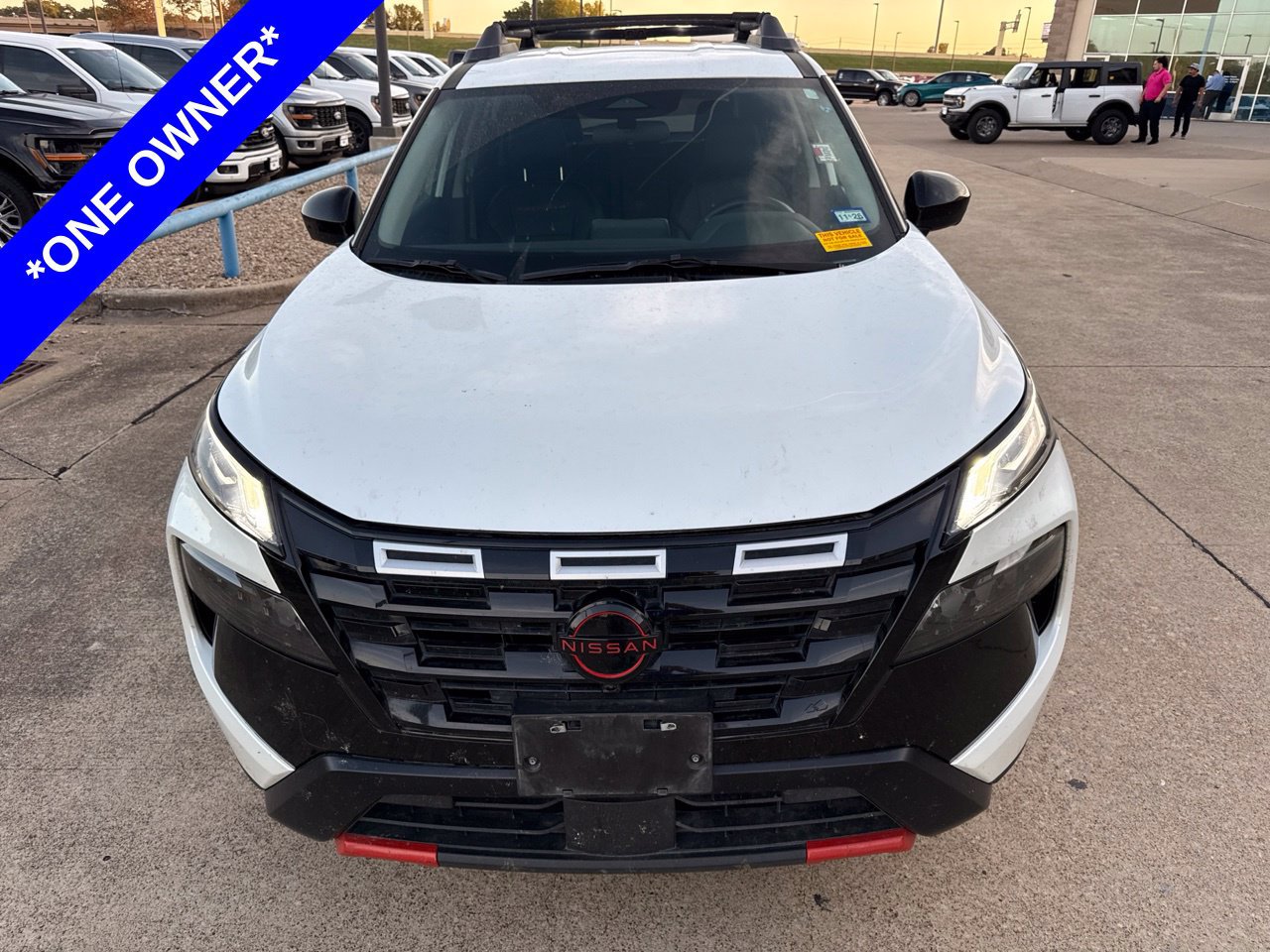 Used 2025 Nissan Rogue SV AWD/4WD image 2