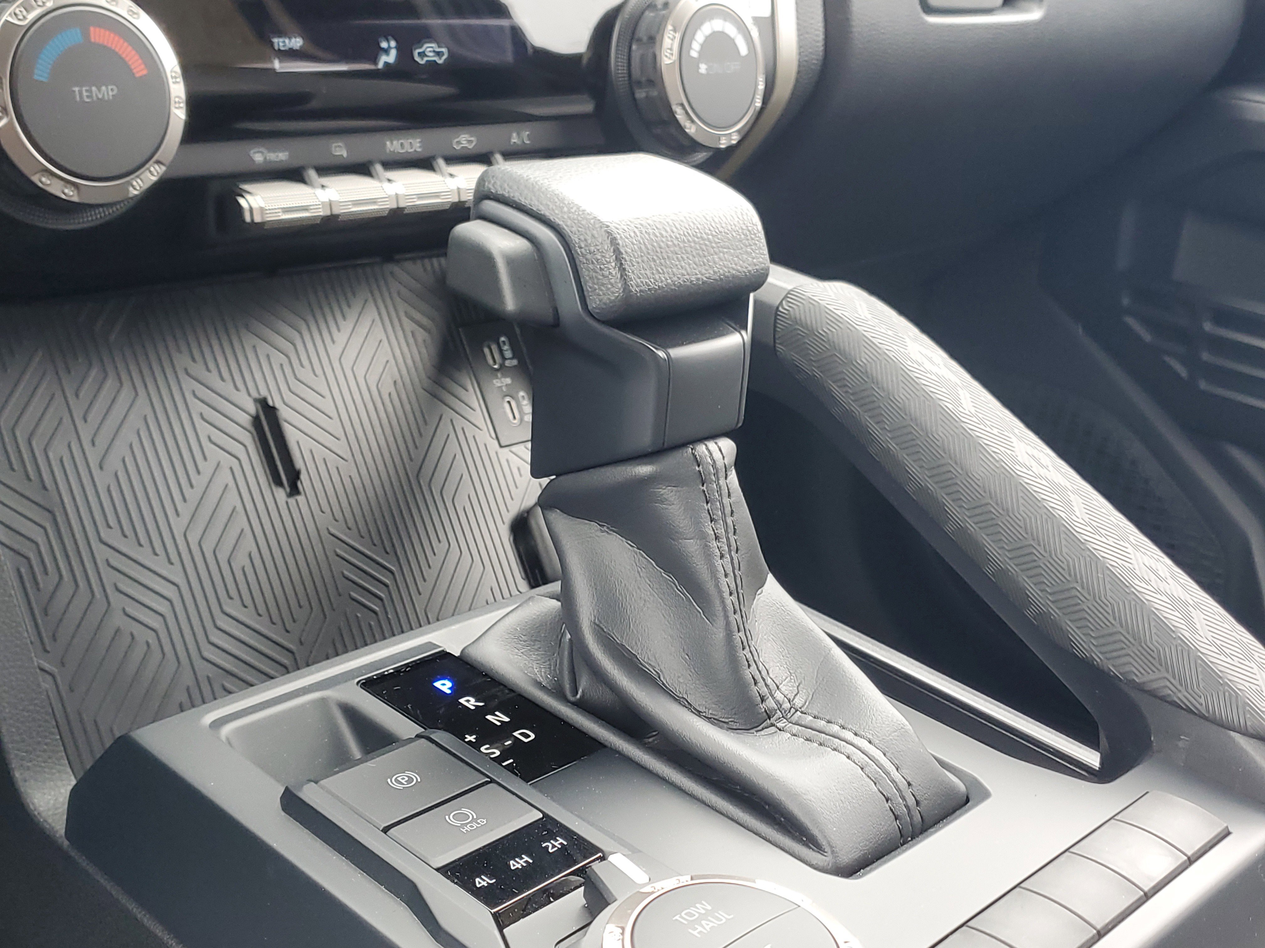 Used 2025 Toyota Tacoma SR5 image 29