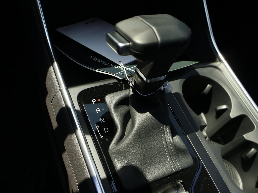 New 2027 Kia Carnival SX w/ Dark Edition Package FWD image 32
