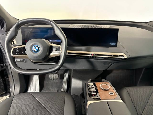Used 2023 BMW iX xDrive50 w/ Premium Package image 13