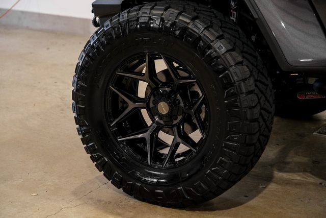 Used 2025 Jeep Gladiator Sport image 10