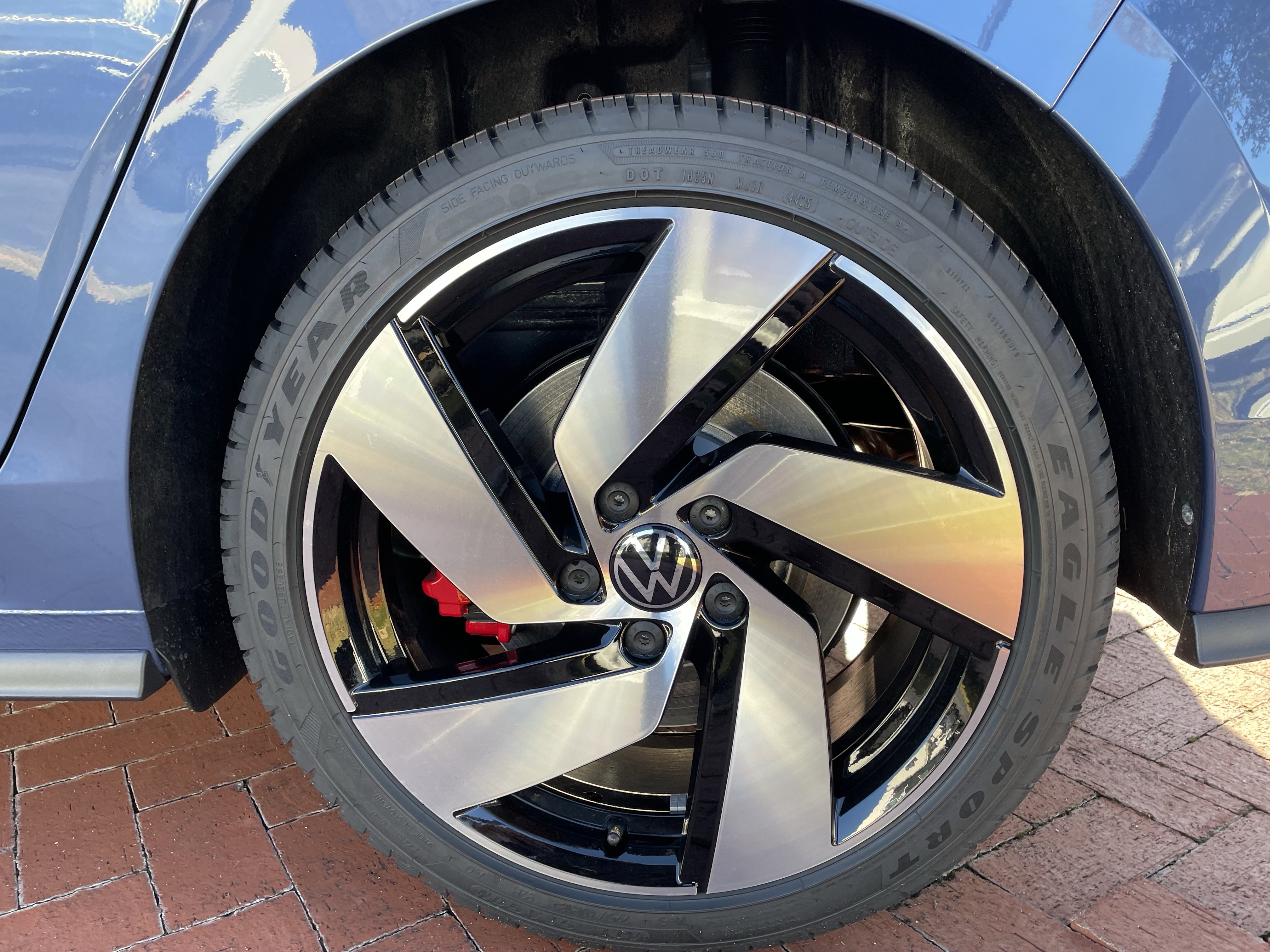 New 2026 Volkswagen GTI S image 8